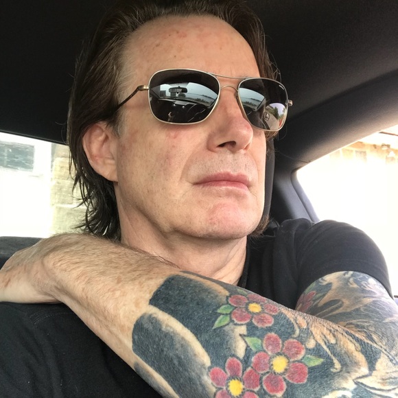 Welcome to my Virtual Closet. - Picture 5 of 10